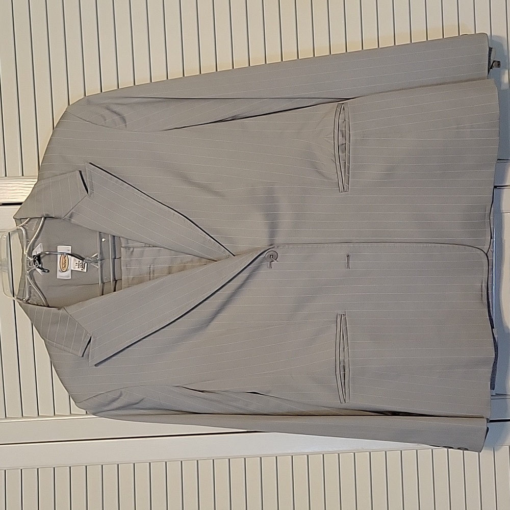 Talbots grey 3 pc cotton/spandex suit with lined jacket, lined skirt & trousers.